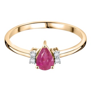 Minimalist 18k Gold Ruby Diamond Proposal Ring Size 7 For Sale