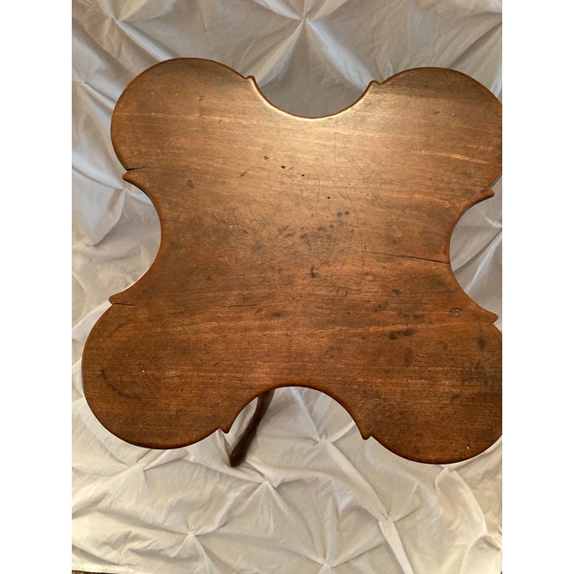 1785 American Furniture Connecticut Heritage Investment Piece American Federal Cherrywood Scallop-Top Candlestand Circa 1785 Connecticut For Sale - Image 6 of 9