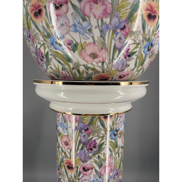24 Karat Gold-Gilded Ceramic Plant Stand with Floral Chintz Pattern from Austrolux, Austria, 1980s For Sale - Image 10 of 16