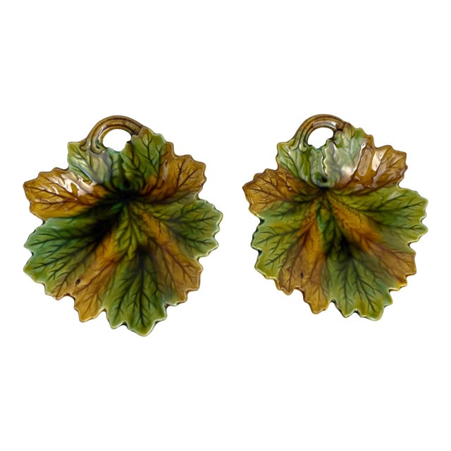 Set of 2 Antique Villeroy & Boch Majolica Leaf Dishes For Sale