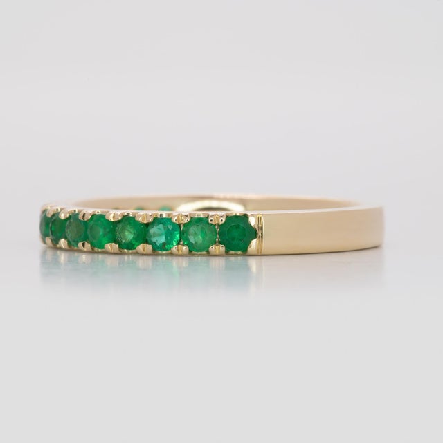 Zambian Emerald Band in Solid 14k Gold – Minimalist Green Emerald Fine Jewelry, Size 6.75 For Sale In Columbus - Image 6 of 8