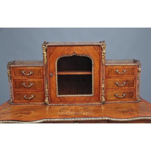 Antique Walnut Desk by Gillows, 1860 For Sale - Image 13 of 18