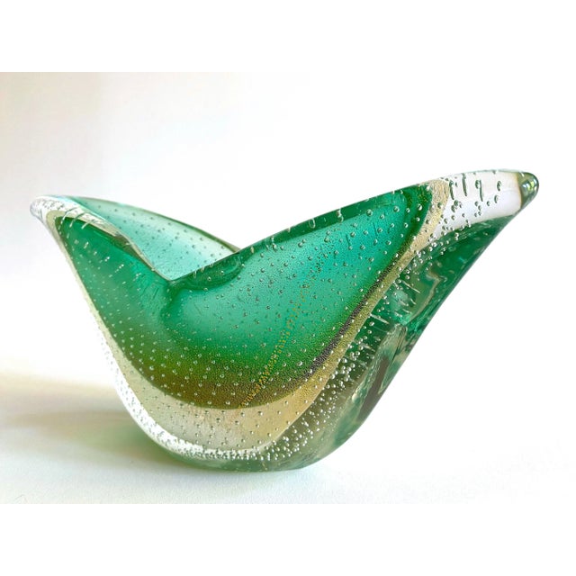 Mid-Century Modern Barovier & Toso Mid Century Modernist Murano Art Glass Pistachio Green Gold Leaf Fleck Bullicante Winged Crescent Sommerso Bowl Vase For Sale - Image 3 of 13