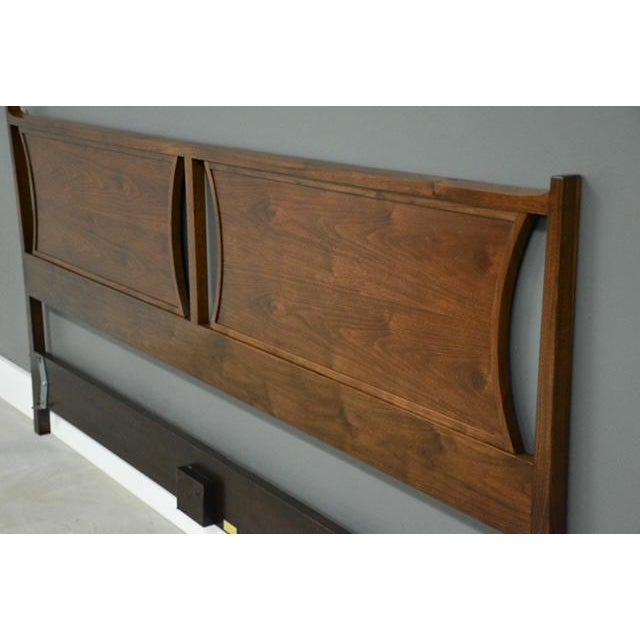Dunbar Furniture 1950s Walnut King Headboard by Edward Wormley for Dunbar For Sale - Image 4 of 6