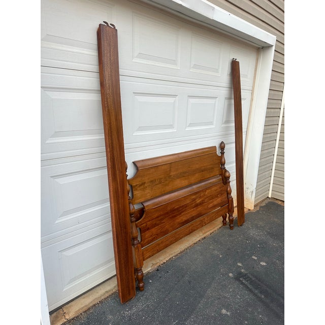 Vintage Colonial Revival Poster Bed in the Style of Ethan Allen – Queen/Full For Sale - Image 12 of 12