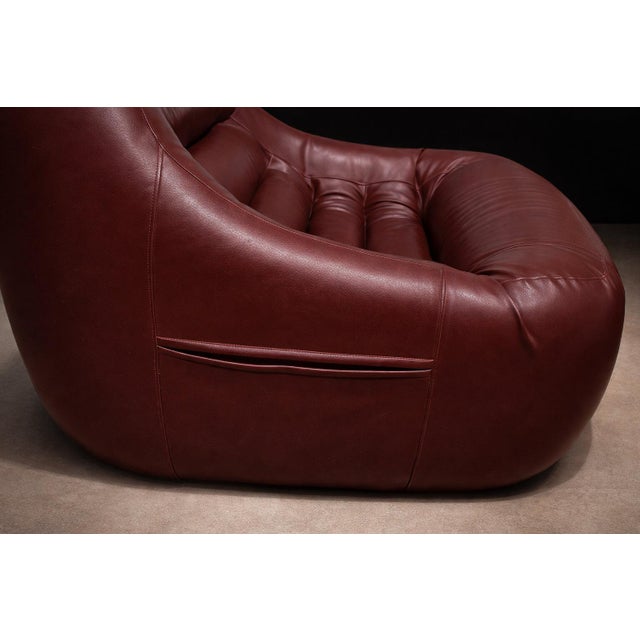 MP-113 Lounge Chair with Ottoman in Original Faux Leather by Percival Lafer, Brasil, 1970s - Lot 571A For Sale - Image 15 of 17