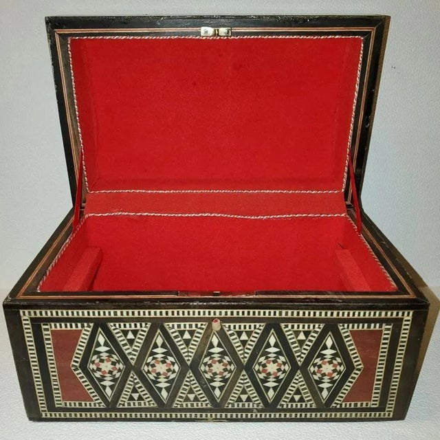 1960s 1960s Moroccan Mother of Pearl Inlay Jewelry Box With Suede Interior For Sale - Image 5 of 6