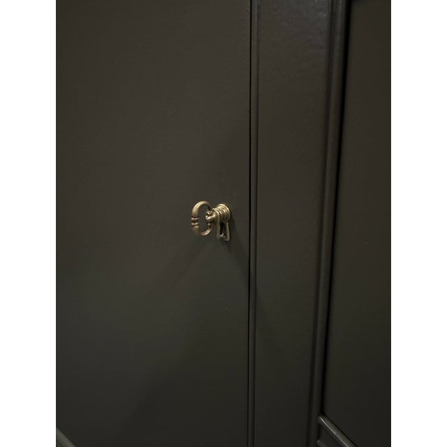 Mid 20th Century Professionally Refinished Drexel Bowfront Mahogany Buffet / Sideboard For Sale - Image 9 of 10