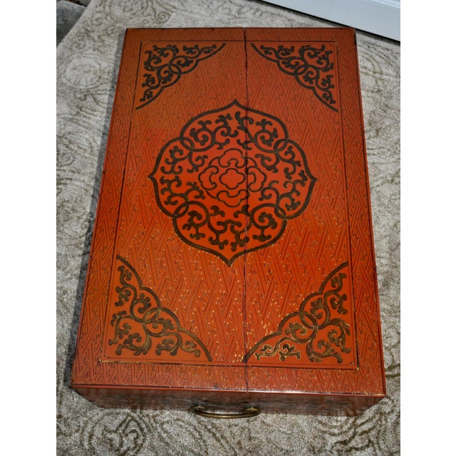 Chinese Antique Wood Trunk Table Vintage Chinese Red Lacquer Asian Stand Coffee For Sale - Image 3 of 12