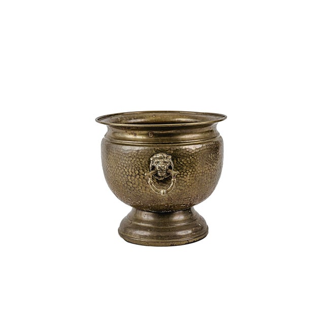 1920s Vintage Hammered Brass Hollywood Regency Cachepot Planter For Sale - Image 5 of 13
