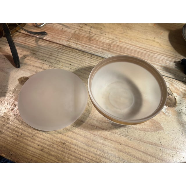 1970s Vintage White Frosted Glass Powder Box For Sale - Image 5 of 5