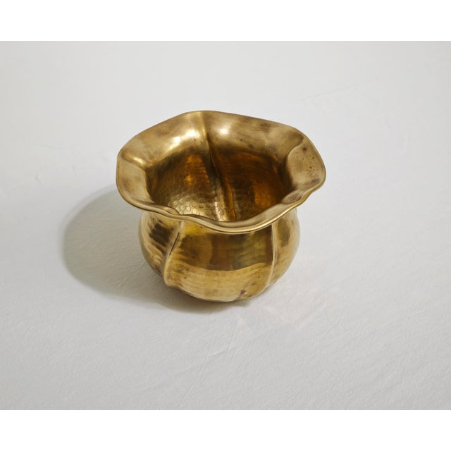 Gold Mid-Century Modern Hand-Hammered Brass Vase by Cognolato, Italy, 1950s For Sale - Image 8 of 17