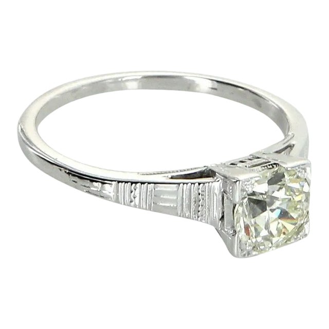 Antique Deco 0.85 Carat Diamond Ring Vintage 18 Karat White Gold Estate size 7 For Sale