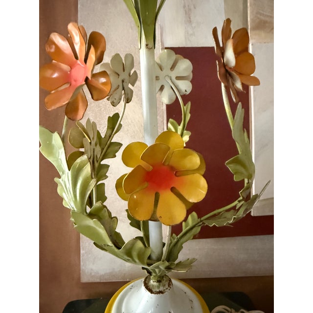 Vintage Italian Style Tole Floral Table Lamp – Hand-Painted Metal For Sale In Chicago - Image 6 of 12
