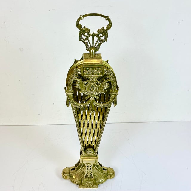 1950s Vintage English Edwardian Neoclassical Brass Peacock Fan Fireplace Screen. For Sale - Image 15 of 16