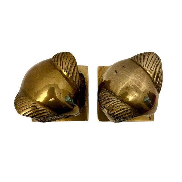 Vintage Brass Owl Bookends Pair MCM Mid Century Detailed Owl Head Pedestal M4. For Sale In Atlanta - Image 6 of 8