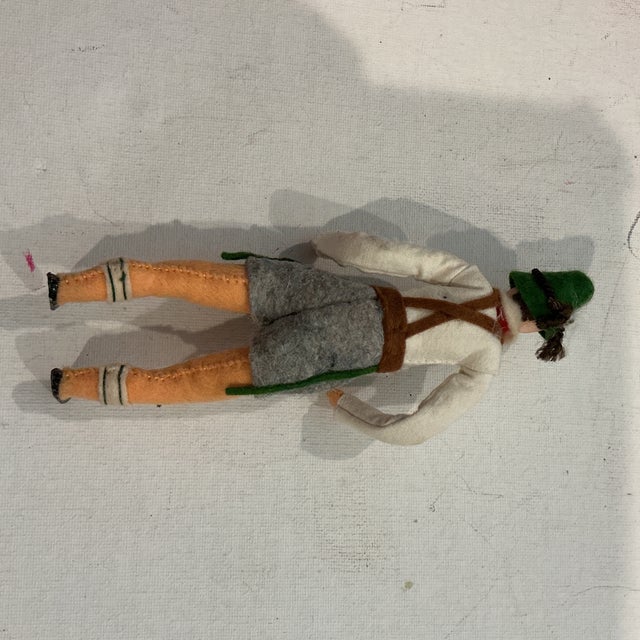 1940's Baps Dolls Bavarian Family Figures in Traditional Dress For Sale In Houston - Image 6 of 8