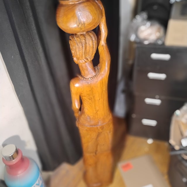 Chestnut 1970s Monumental 47.5" Vintage African Wooden Statue – Hand-Carved Ghanaian Folk Art Floor Sculpture For Sale - Image 8 of 10