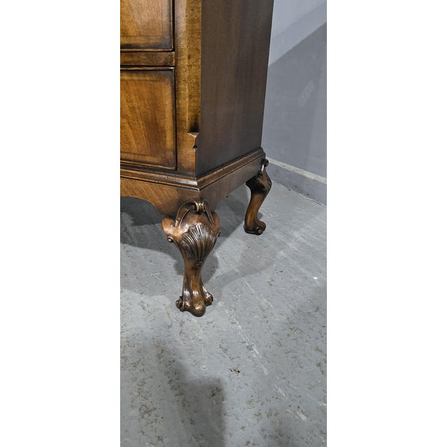 Queen Anne Walnut Chest of Drawers, 1920 For Sale - Image 4 of 11