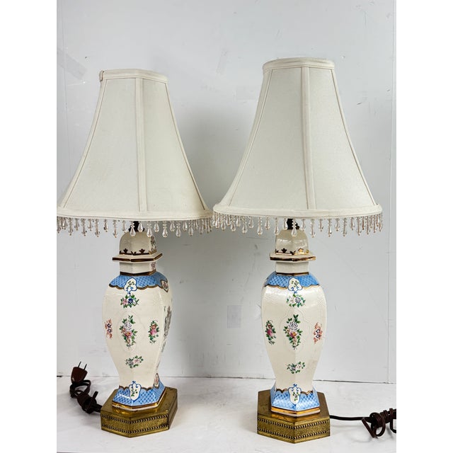 Mid 20th Century Pair of Vintage Hand Painted Porcelain Table Lamps With Lion Crest and Brass Base For Sale - Image 4 of 9