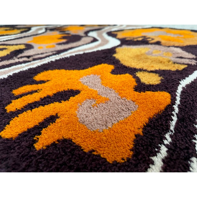 Beautiful vintage rug by Schaeffler Carpets. Schaeffler are widely regarded as market leaders and deliver superior...