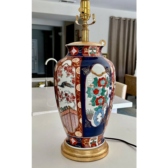 1970s Single Large Japanese Asian Imari Porcelain Table Lamp For Sale - Image 5 of 12