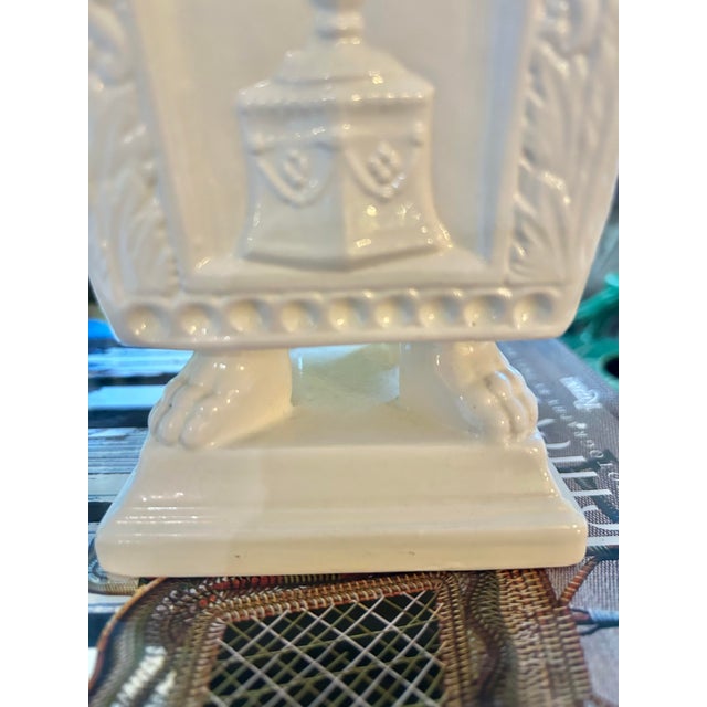 Cream Late 20th Century Neoclassical Cream Ceramic Putti Pedestal Vases – A Pair For Sale - Image 8 of 12