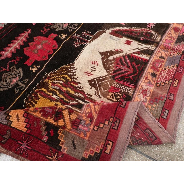 Mid 20th Century Lion King Vintage Turkish Kars Square Rug rug no.10893 For Sale - Image 5 of 6