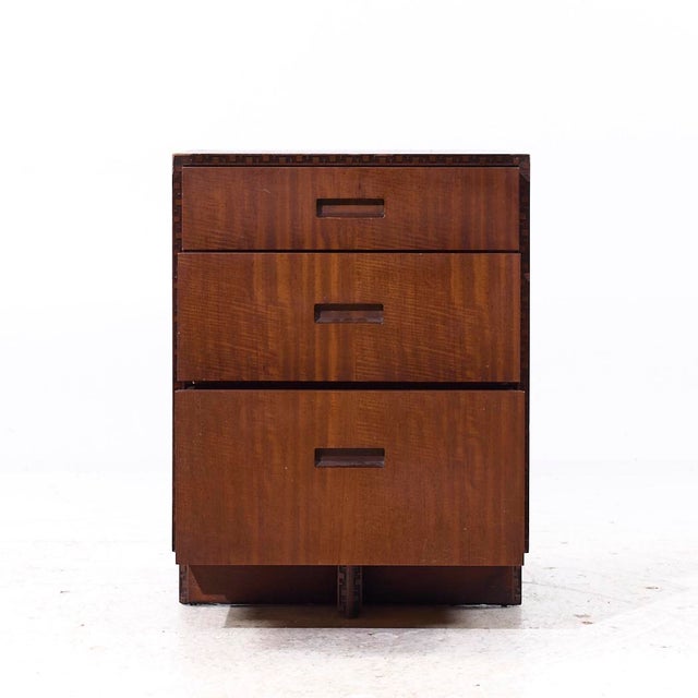 Frank Lloyd Wright for Heritage Henredon 'Taliesin' Mid Century Mahogany Nightstand For Sale In Chicago - Image 6 of 11