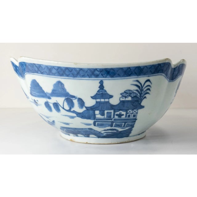 19th Century Chinese Blue and White Canton Salad Bowl For Sale - Image 4 of 12