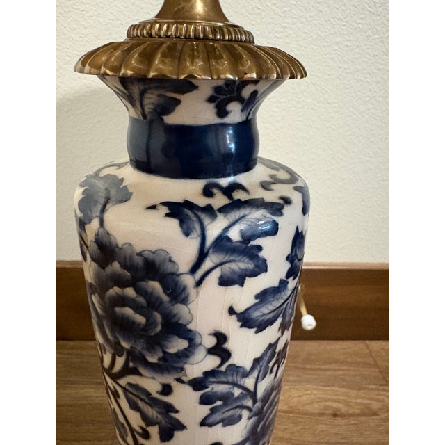 Frederick Cooper Vintage Blue/ Ivory Frederick Cooper Table Lamp Brass Lion Finial Pleated Silk Shade W Blue Silk Velvet Trim For Sale - Image 4 of 12