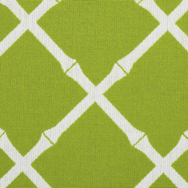 Hollywood Regency Sample - Schumacher Bamboo Trellis Indoor/Outdoor Fabric in Leaf For Sale - Image 3 of 4