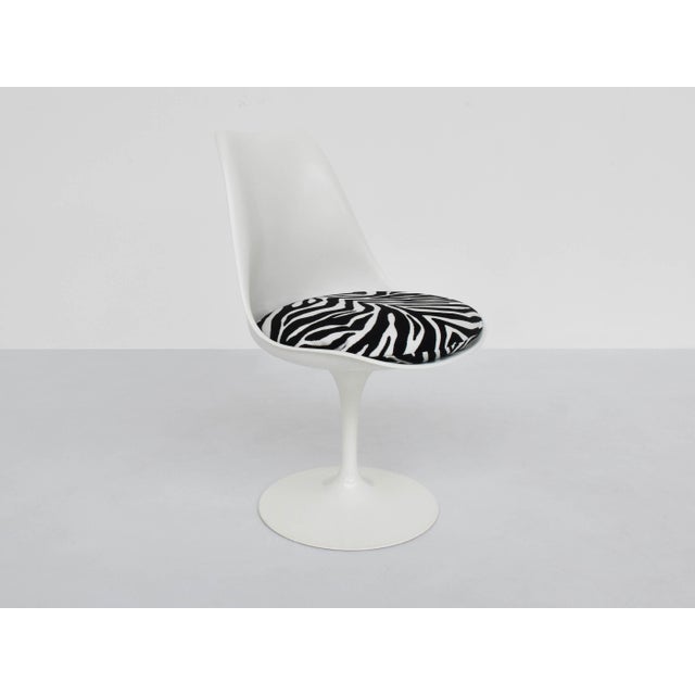 Eero Saarinen 4 Swivel and 2 Fixed Tulip Chairs by Ero Saarinen for Knoll International, 1970, Set of 6 For Sale - Image 4 of 10