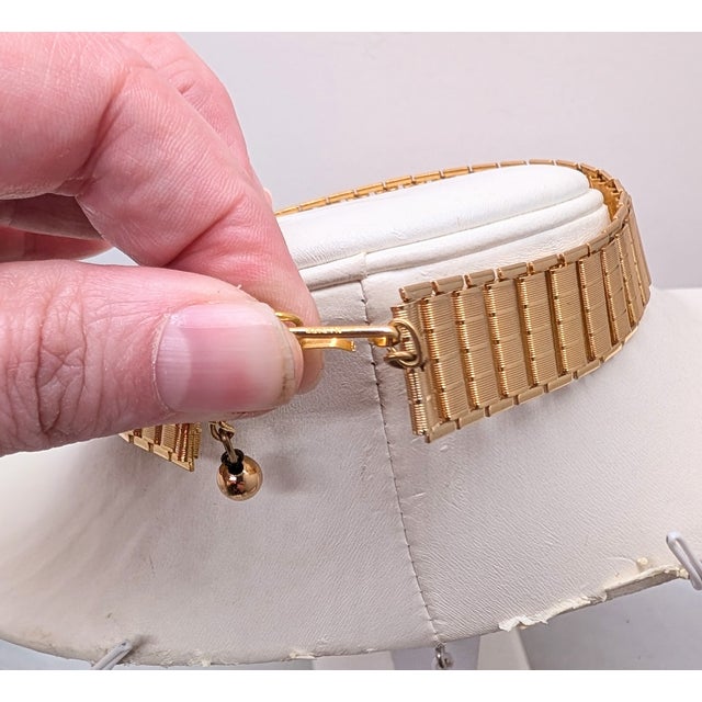 Vintage 1970s Signed Napier Goldtone Collar Necklace For Sale In Philadelphia - Image 6 of 10