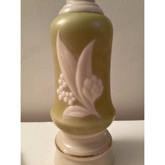 1940s Cream and Green Aladdin Alacite Glass Lamp For Sale - Image 9 of 13