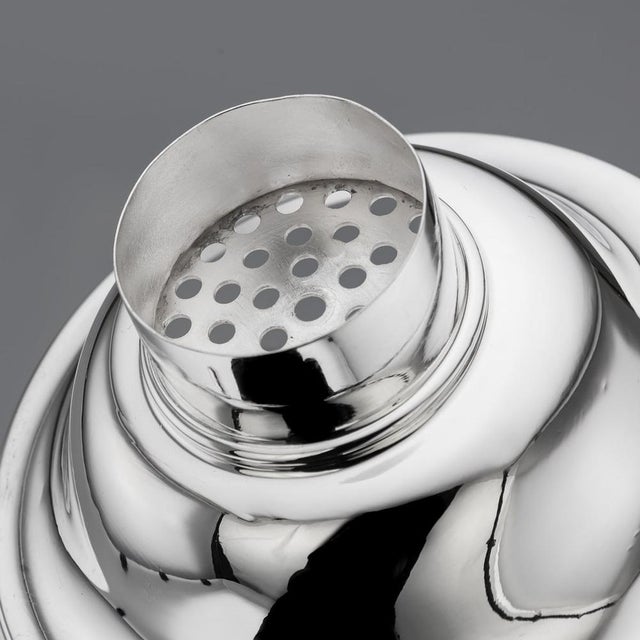 Silver Large Silver-Plated Cocktail Shaker from Dunhill of London, 1960s For Sale - Image 8 of 11