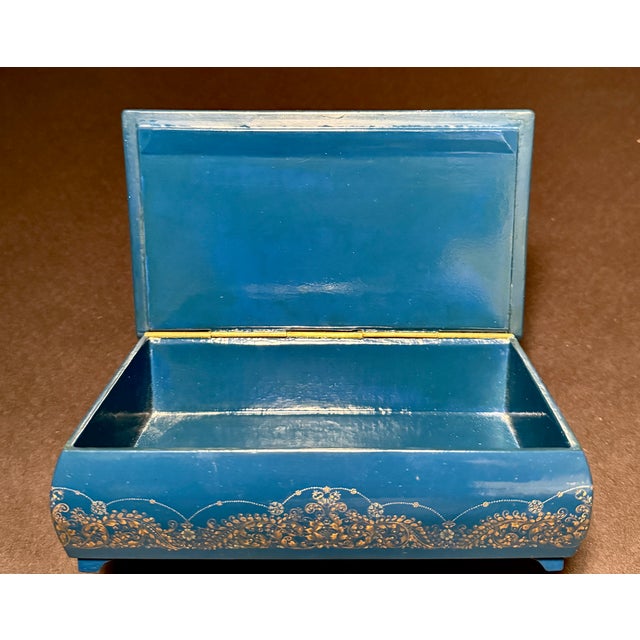 Late 20th Century Late 20th Century Hand-Painted Lacquer Box – Swan Lake Scene For Sale - Image 5 of 11