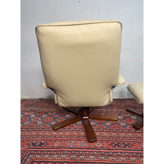 BenchMaster Newport Swivel Recliner and Ottoman Set For Sale - Image 9 of 11