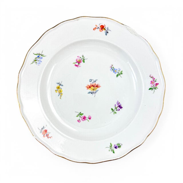 Meissen Porcelain Plates with Streublumen Decoration, Germany, 1880s, Set of 3 For Sale - Image 9 of 18