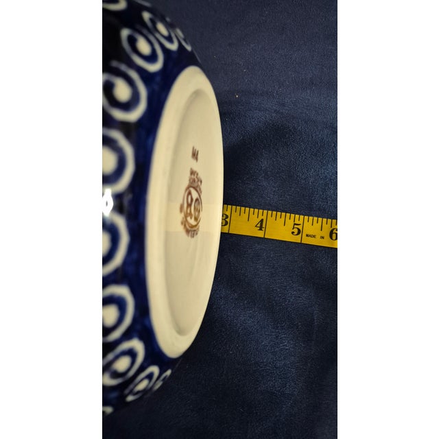 Late 20th Century Vintage Zakłady Ceramiczne Bolesławiec Polish Pottery Blue Spiral Cereal/Serving Bowl - "M4" Form For Sale - Image 5 of 5