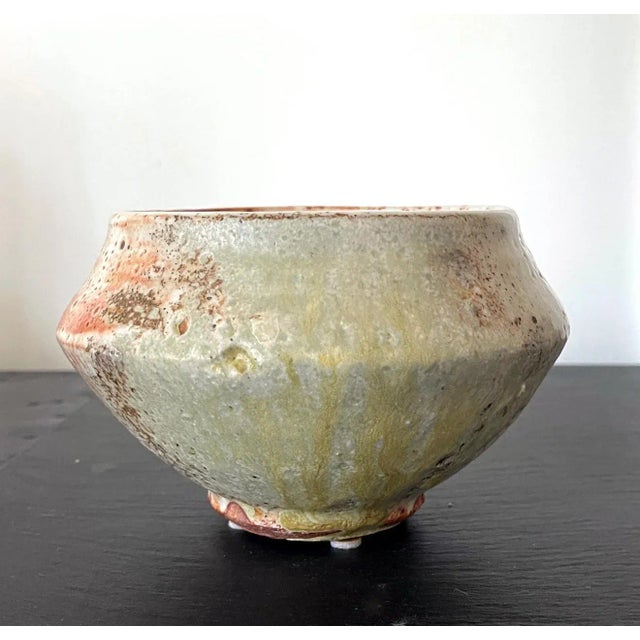 White American Studio Ceramic Bowl in Shino Glaze by Warren MacKenzie For Sale - Image 8 of 13