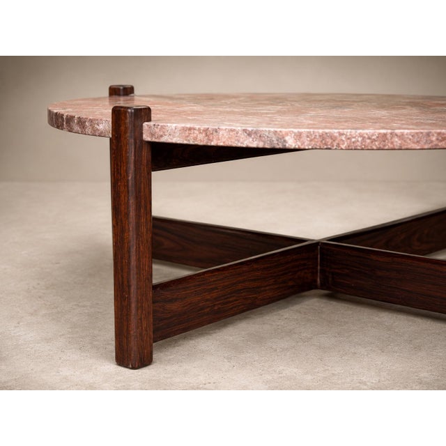 Brazilian Modern Coffee Table in Rosewood & Pink Granite, Fátima, 1960s For Sale - Image 4 of 14