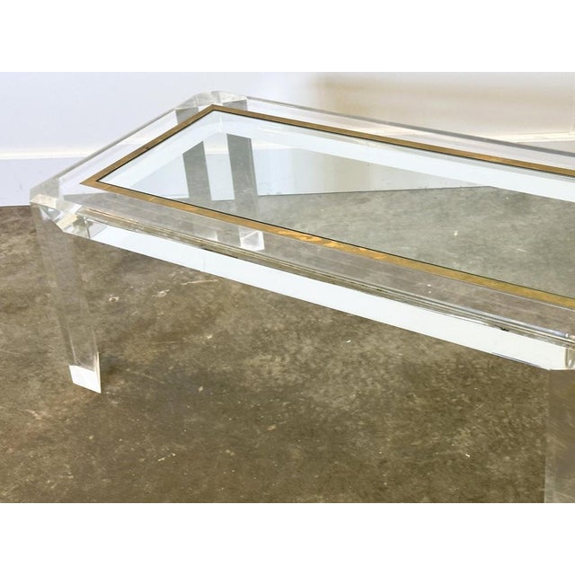 Acrylic Glass Coffee Table with Brass Details and Glass Plate, France, 1980s For Sale - Image 5 of 15