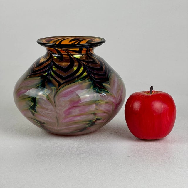 Daniel Lotton Large Feather Design Iridescent Art Glass Paperweight Vase in Pink, Orange, & Green, Circa 1991 For Sale In New York - Image 6 of 10