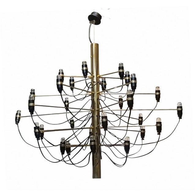 Chandelier model ‘2097/30’ designed by Gino Sarfatti (1912/1985) for Arteluce. Made with a polished brass structure. The...