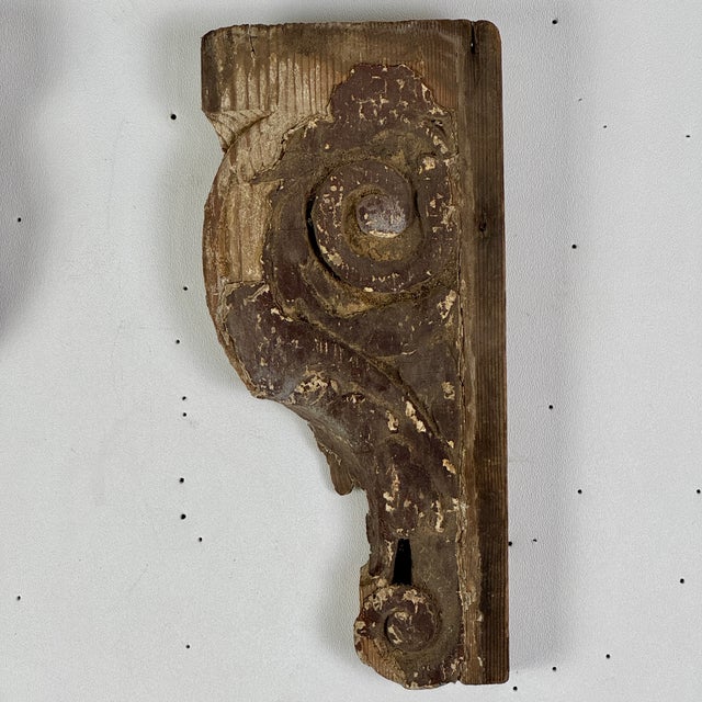 Vintage Pair of Architectural Salvage Wood Elements With Remnant Paint in Scroll & Flower Design For Sale In New York - Image 6 of 8