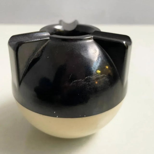 Italian Modern Spherical Table Ashtray in Black and White Plastic, 1980s For Sale - Image 6 of 9