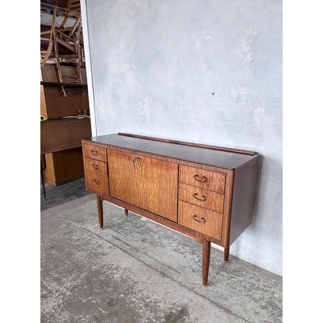 Mid-Century Rosewood and Teak Sideboard from Greaves & Thomas For Sale - Image 10 of 12