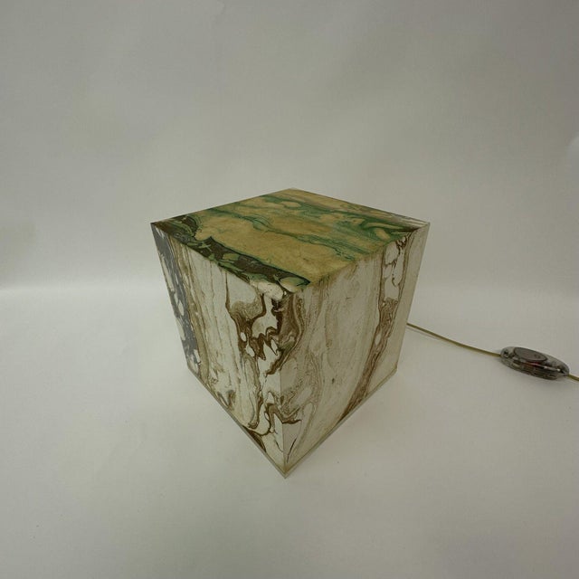Mid-Century Acrylic Glass Cube Table Lamp, 1970s For Sale - Image 9 of 18
