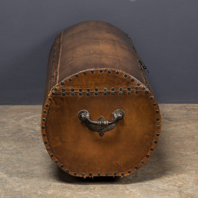 Antique 18th Century Cylindrical Coach Trunk, 1700s For Sale - Image 6 of 18
